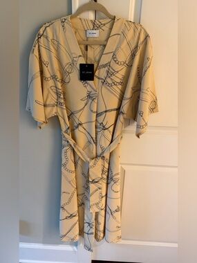 St. John Beige Navy Belted Midi dress size 6